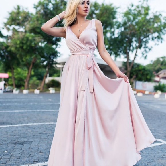 ❗️NEW❗️Light Pink Bridesmaid Sleeveless Wrap Dress - Picture 1 of 8
